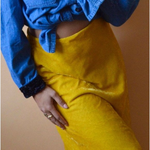 Velvet Canary Yellow Skirt - Picture 3 of 3